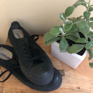 Black converse
